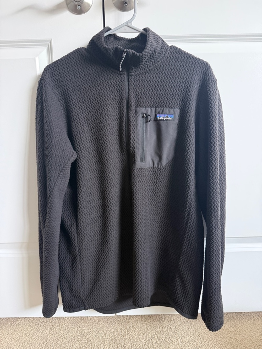 Patagonia Men's Black Textured Half-Zip Fleece Pullover